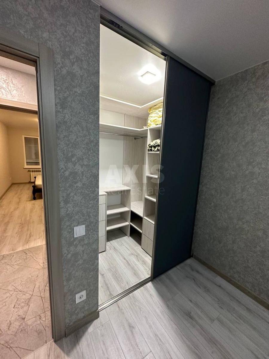 3к квартира ул. Сосниных Семьи 2Б4