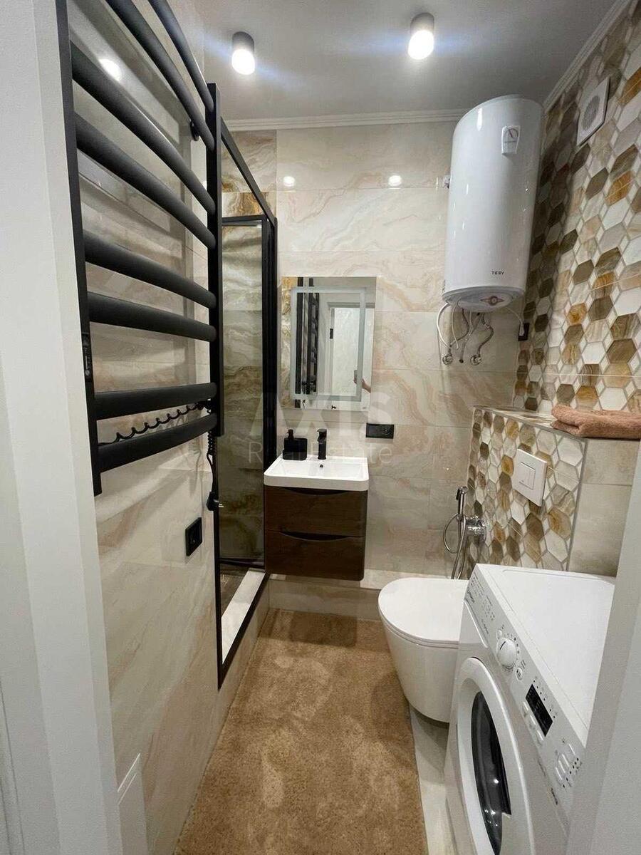 1k apartment vul. Glybochyc'ka 13571387