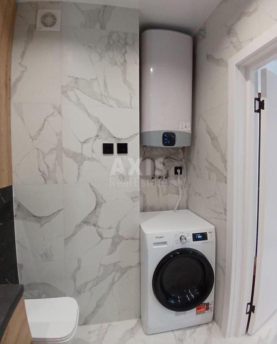 1k apartment vul. Rodyny Kristeriv 203