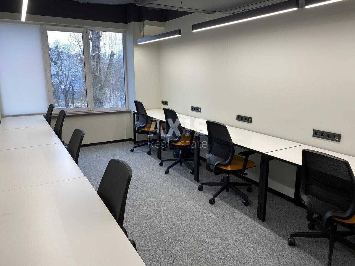 Office vul. Malevycha Kazymyra 86, 370m24