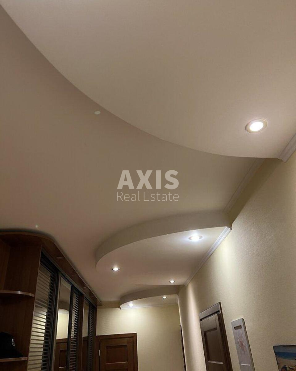 3k apartment vul. Urlivs'ka 11А466673