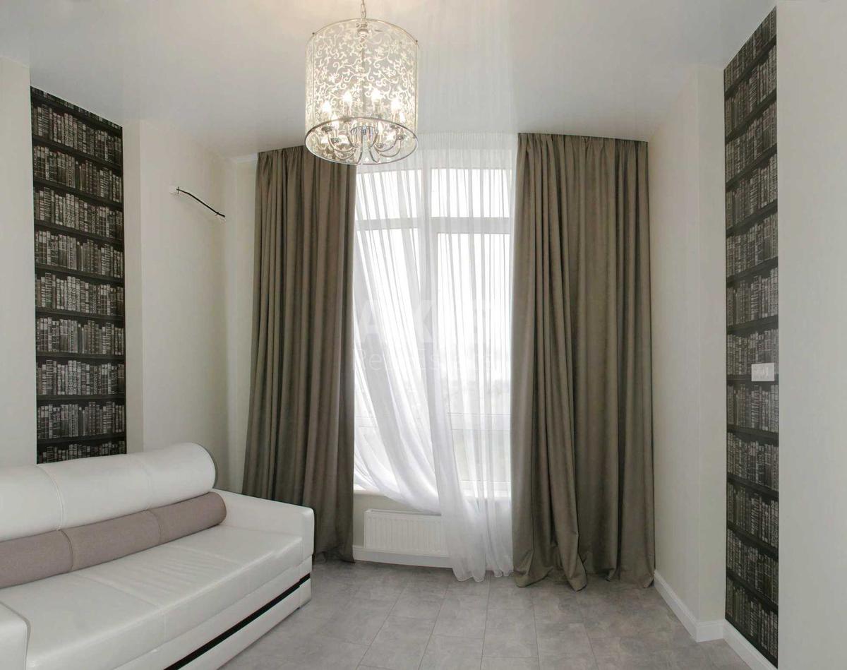 3k apartment vul. Lypkivs'kogo Vasylja Mytropolyta 37Б