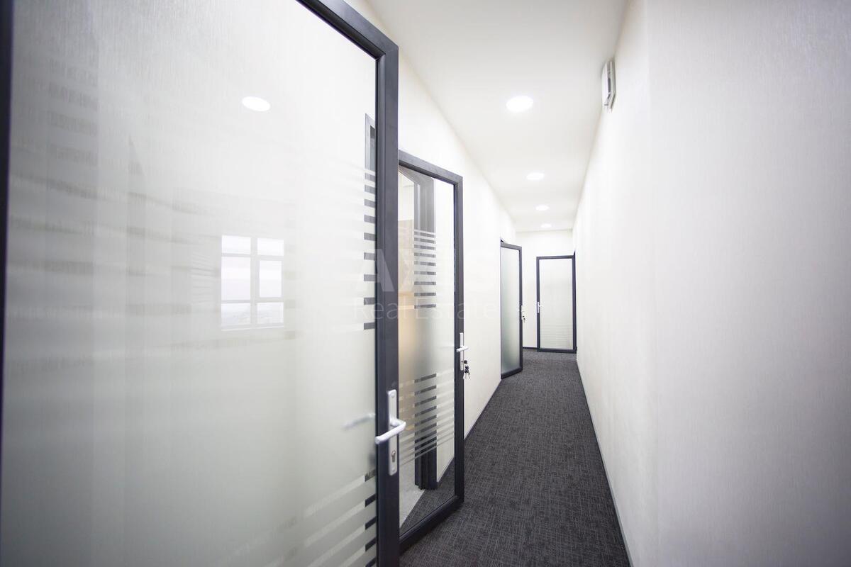 Office uzv. Klovs'kyj 7, 228m21