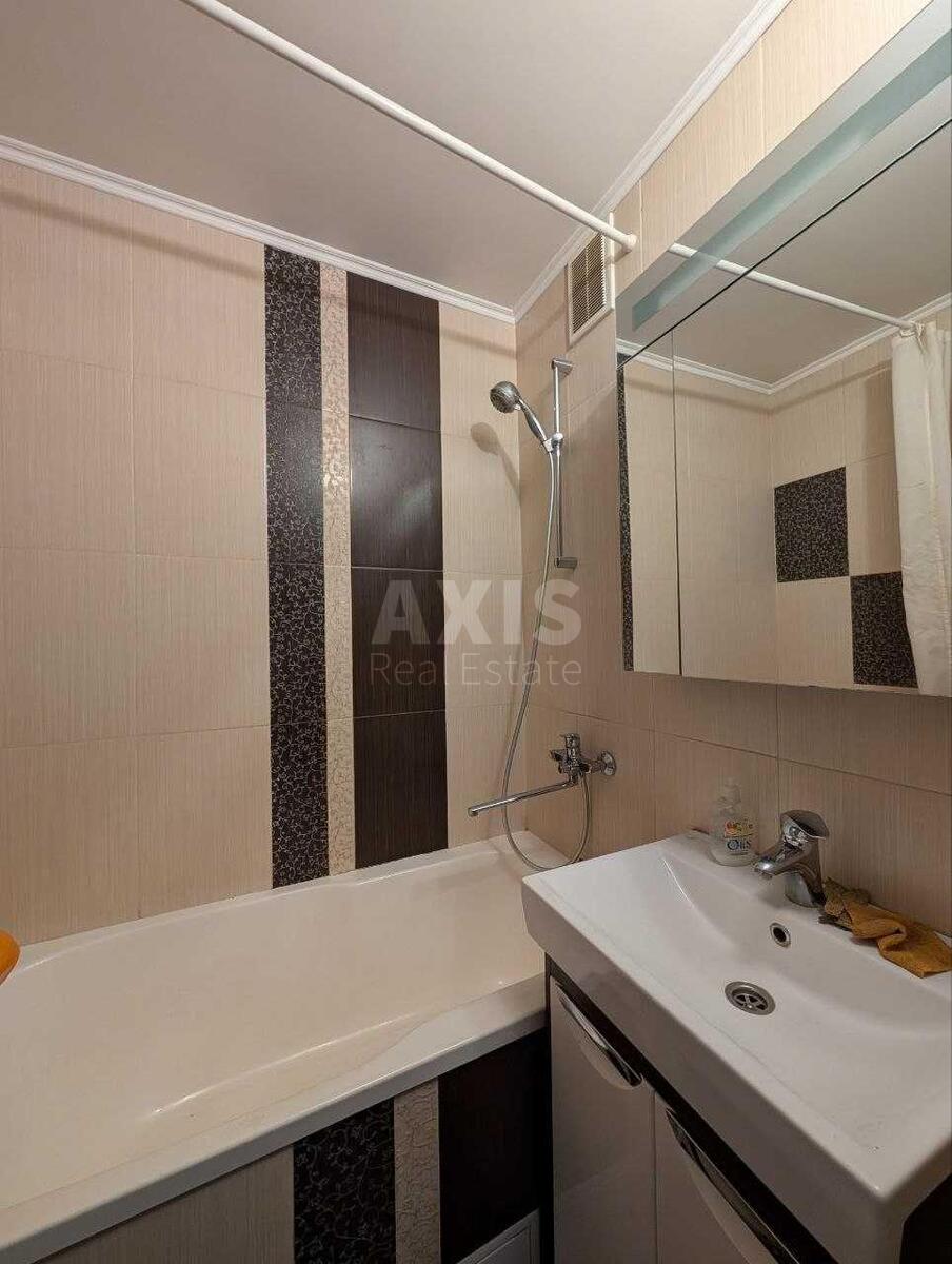 1k apartment vul. Chornobyl's'ka 10575885