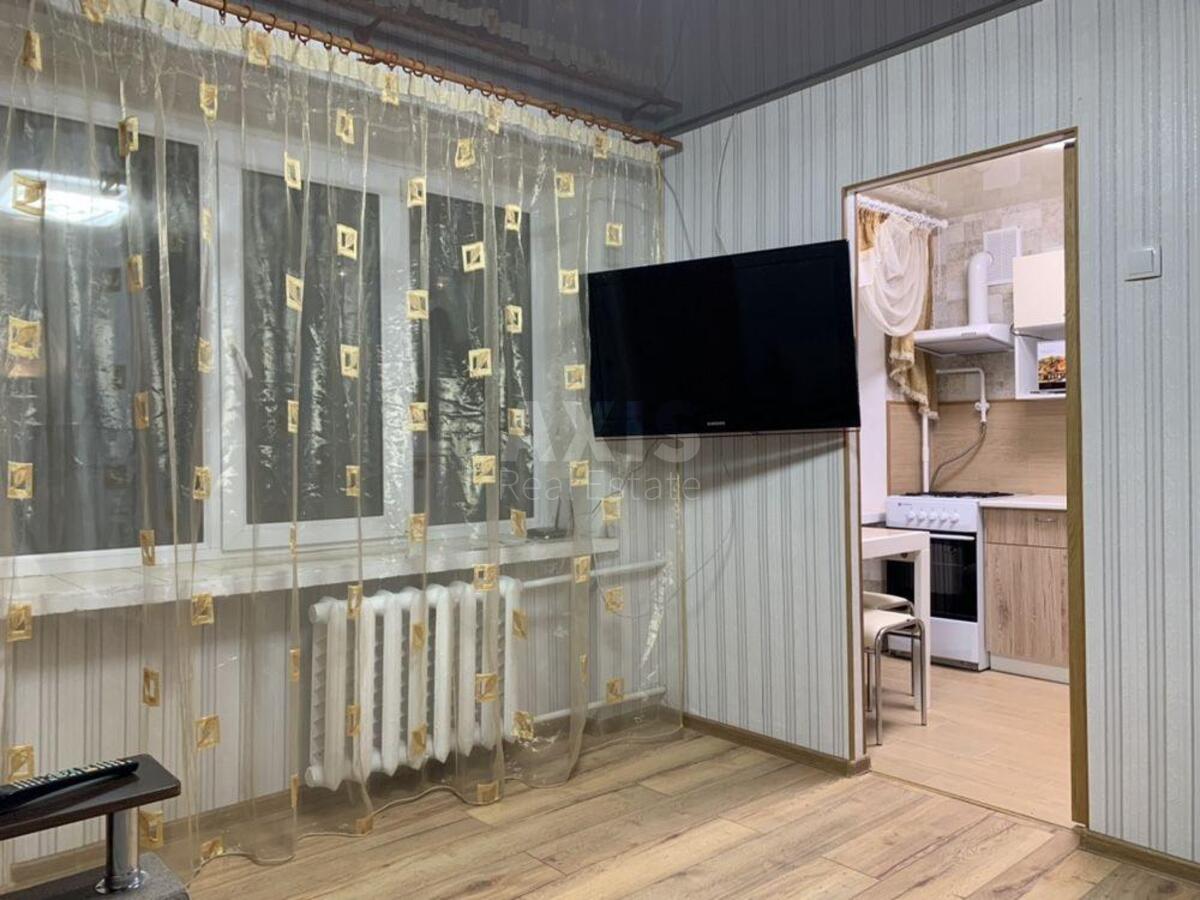 1k apartment vul. Bakyns'ka 37В619670