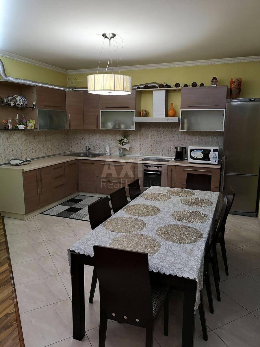 3k apartment vul. Knjazhyj Zaton 21