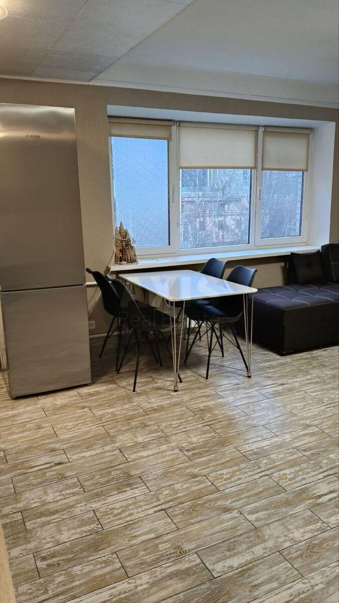 2k apartment pr-t Berestejskij 12619944