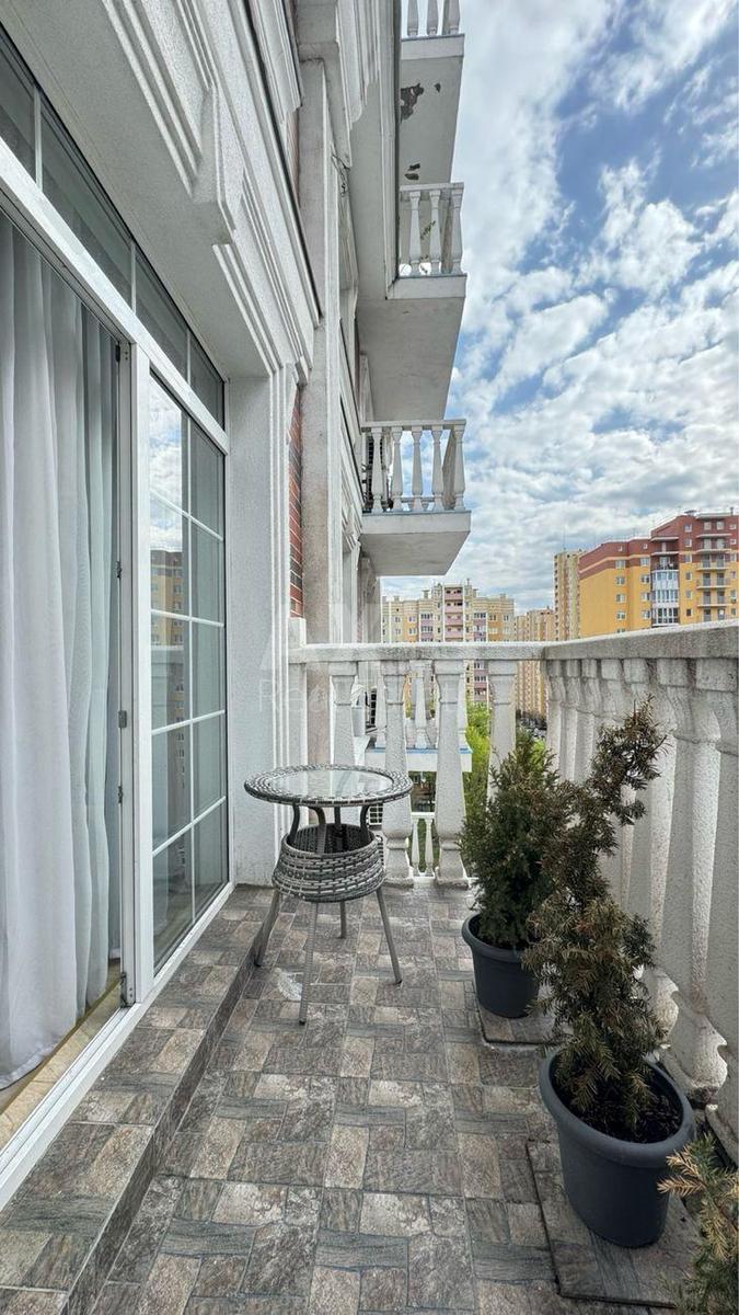 1k apartment vul. Myhajla Maksymovycha 2414