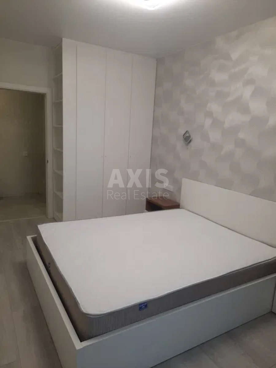 1k apartment vul. Kahovs'ka 602