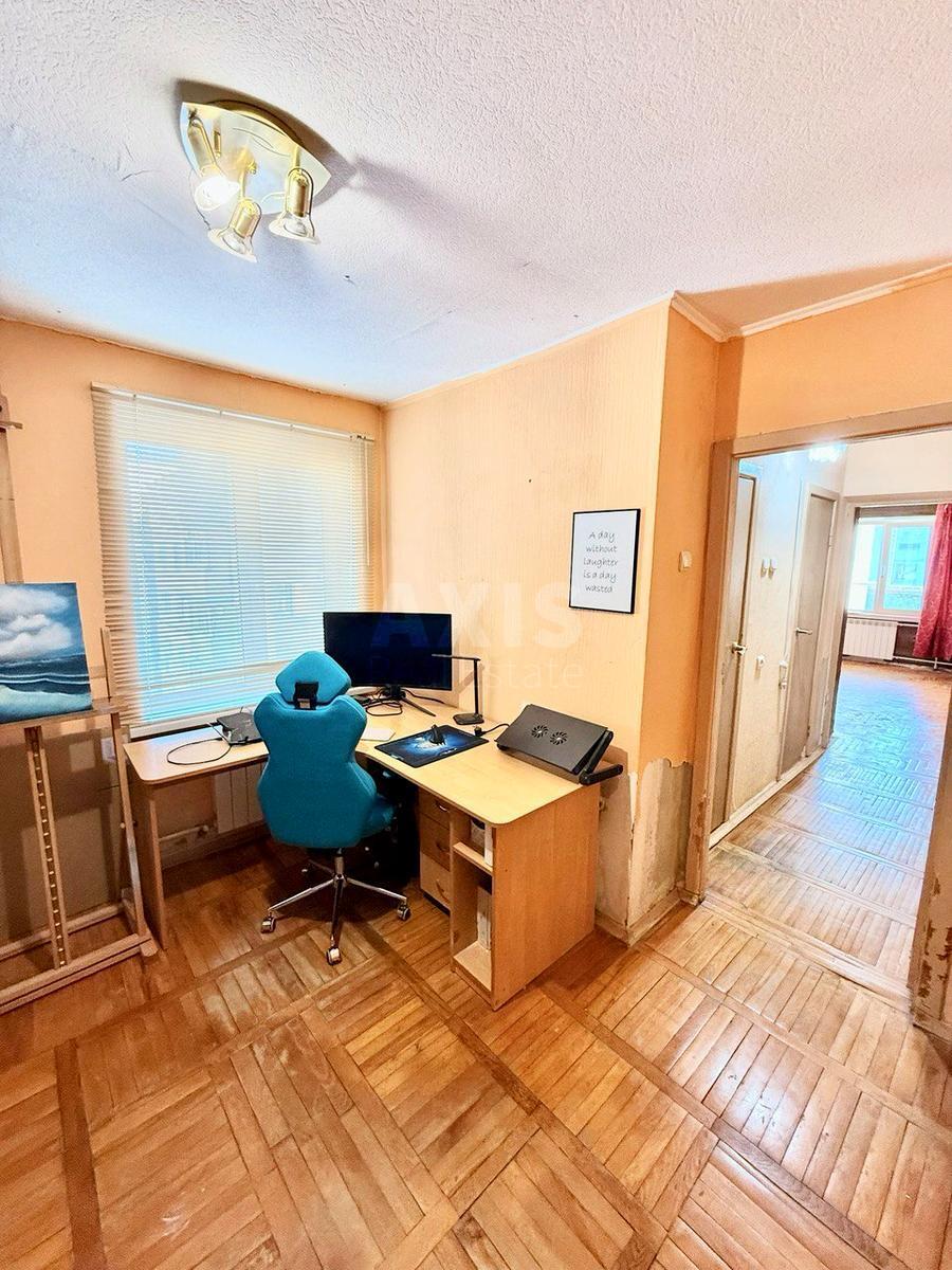 4k apartment vul. Svjatoshyns'ka 6595265
