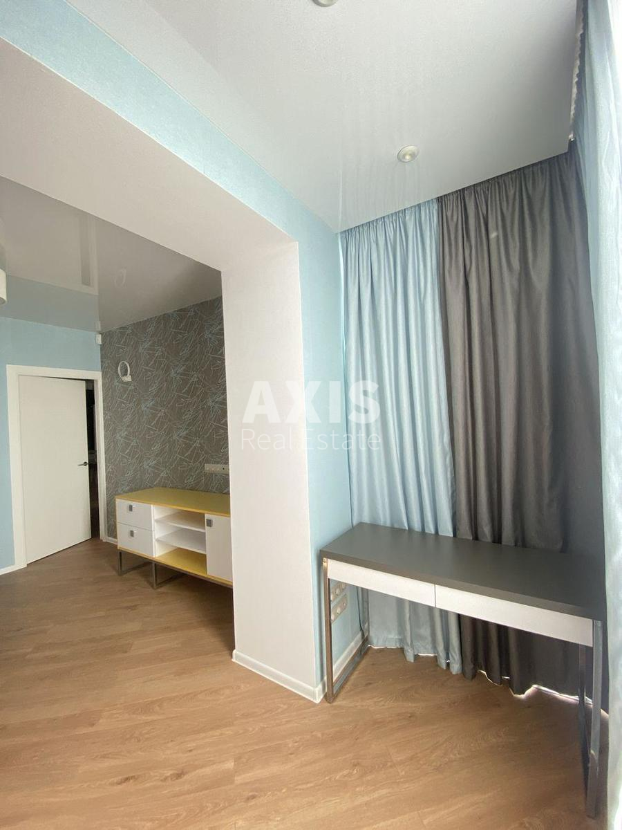 2k apartment vul. Patriarha Mstyslava Skrypnyka 48А5