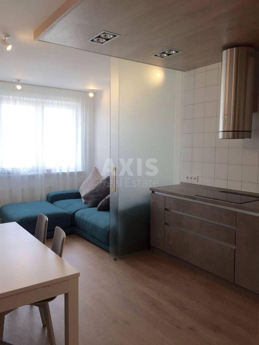 4k apartment vul. Panel'na 61