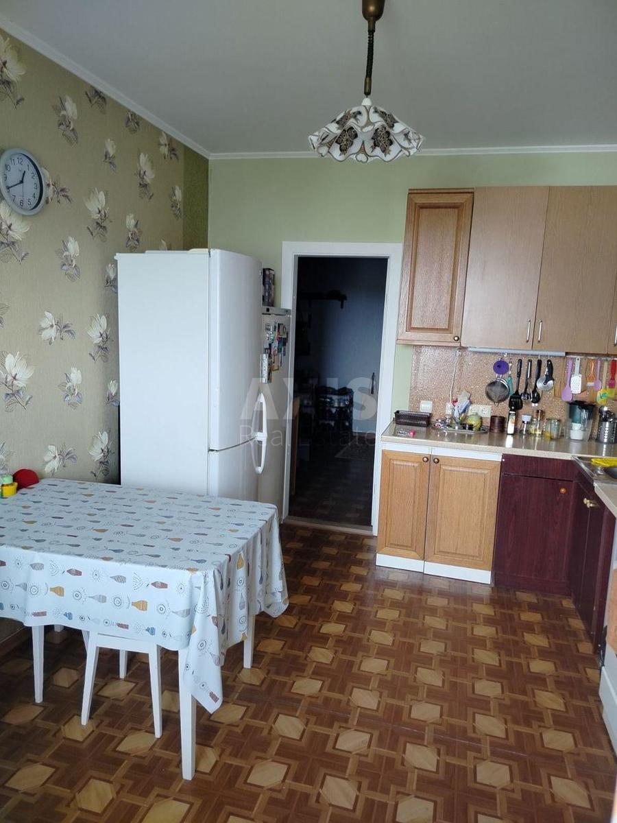 3k apartment vul. Alma-Atyns'ka 39Е