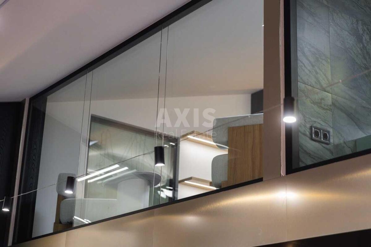 Office vul. Panasa Myrnogo 8, 170m24