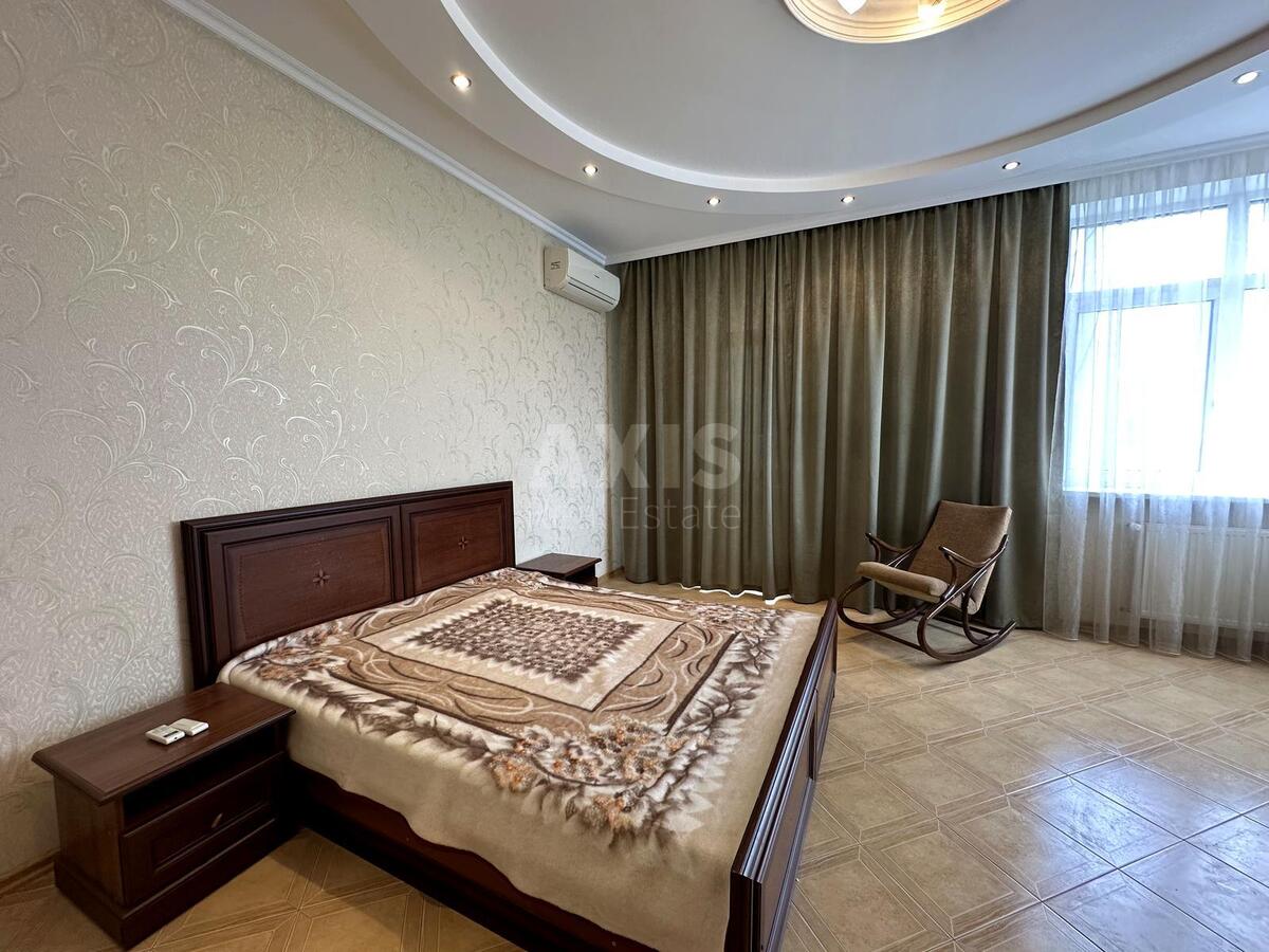 3k apartment vul. Staronavodnyc'ka 6Б637456