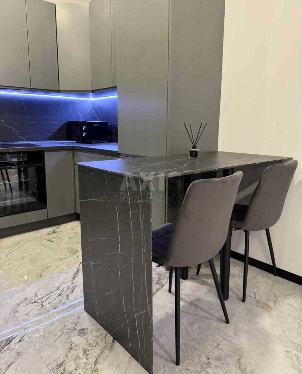 2k apartment vul. Dragomyrova Myhajla 14А1
