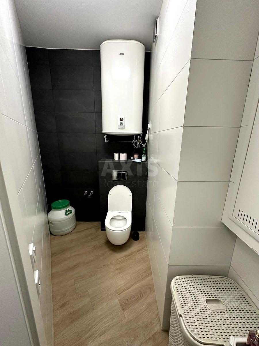 3k apartment vul. Novopol'ova 222