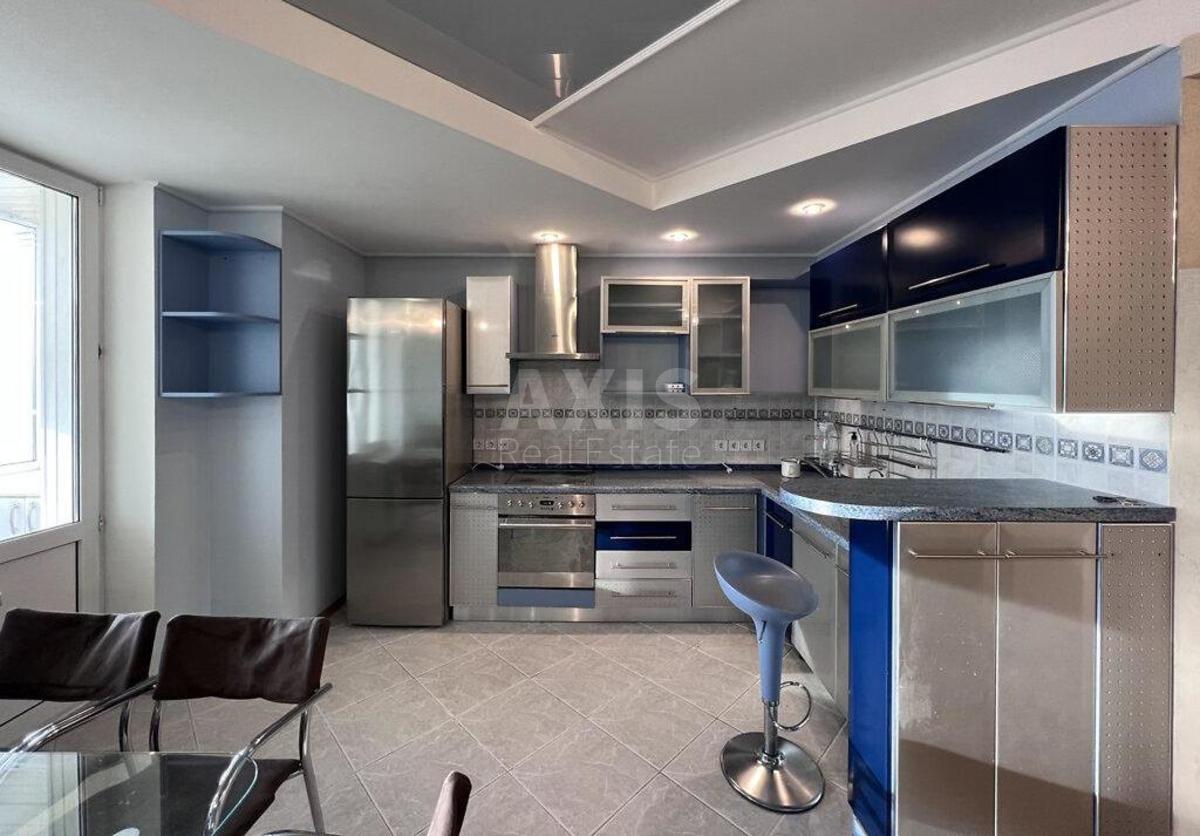4k apartment pr-t Tychyny Pavla 16/2