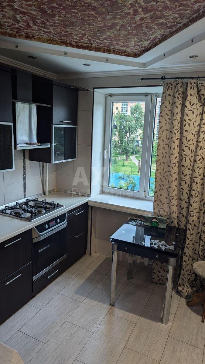 2k apartment vul. Sosjury Volodymyra 4