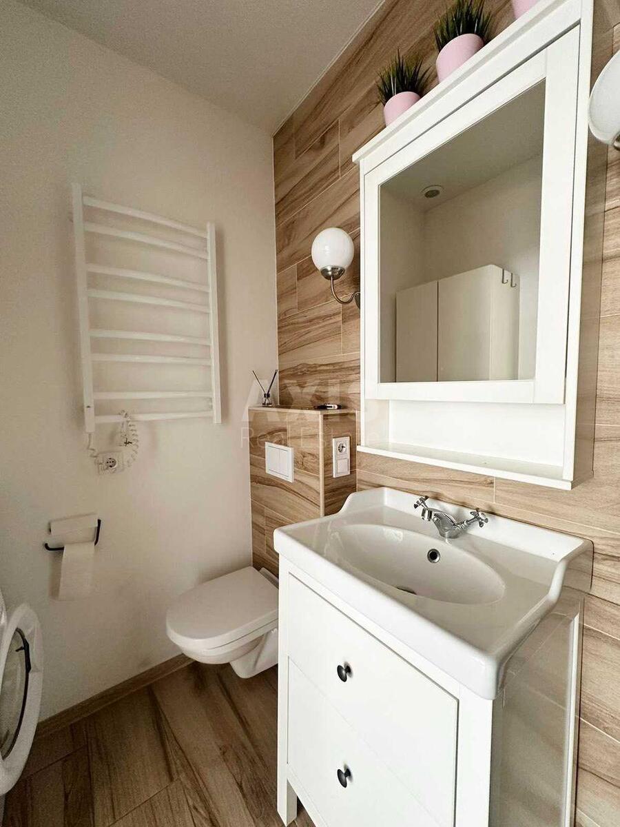 1k apartment vul. Barbjusa Anri 52/16