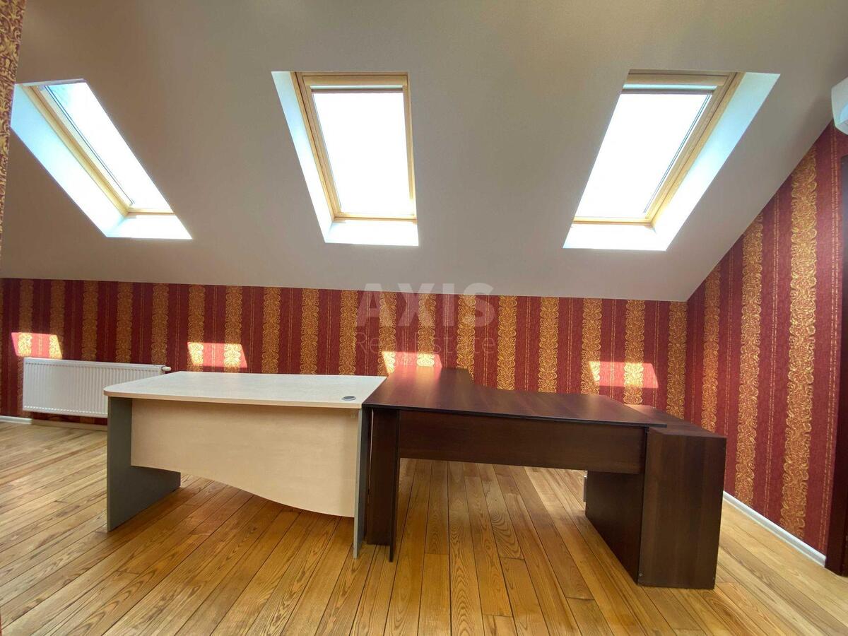 Office prov. Kolomyjs'kyj 20, 51m21