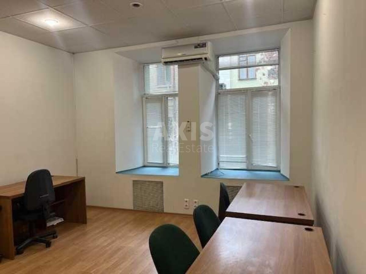 Office vul. Gonchara Olesja 36, 45m20