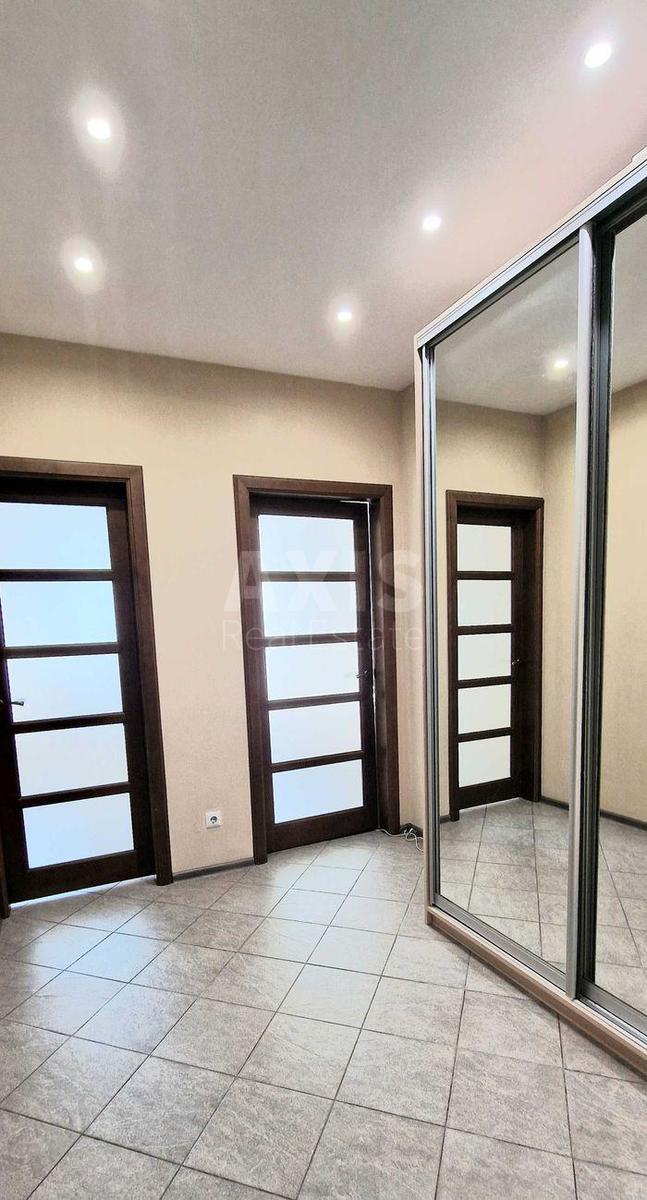 1k apartment vul. Urlivs'ka 232