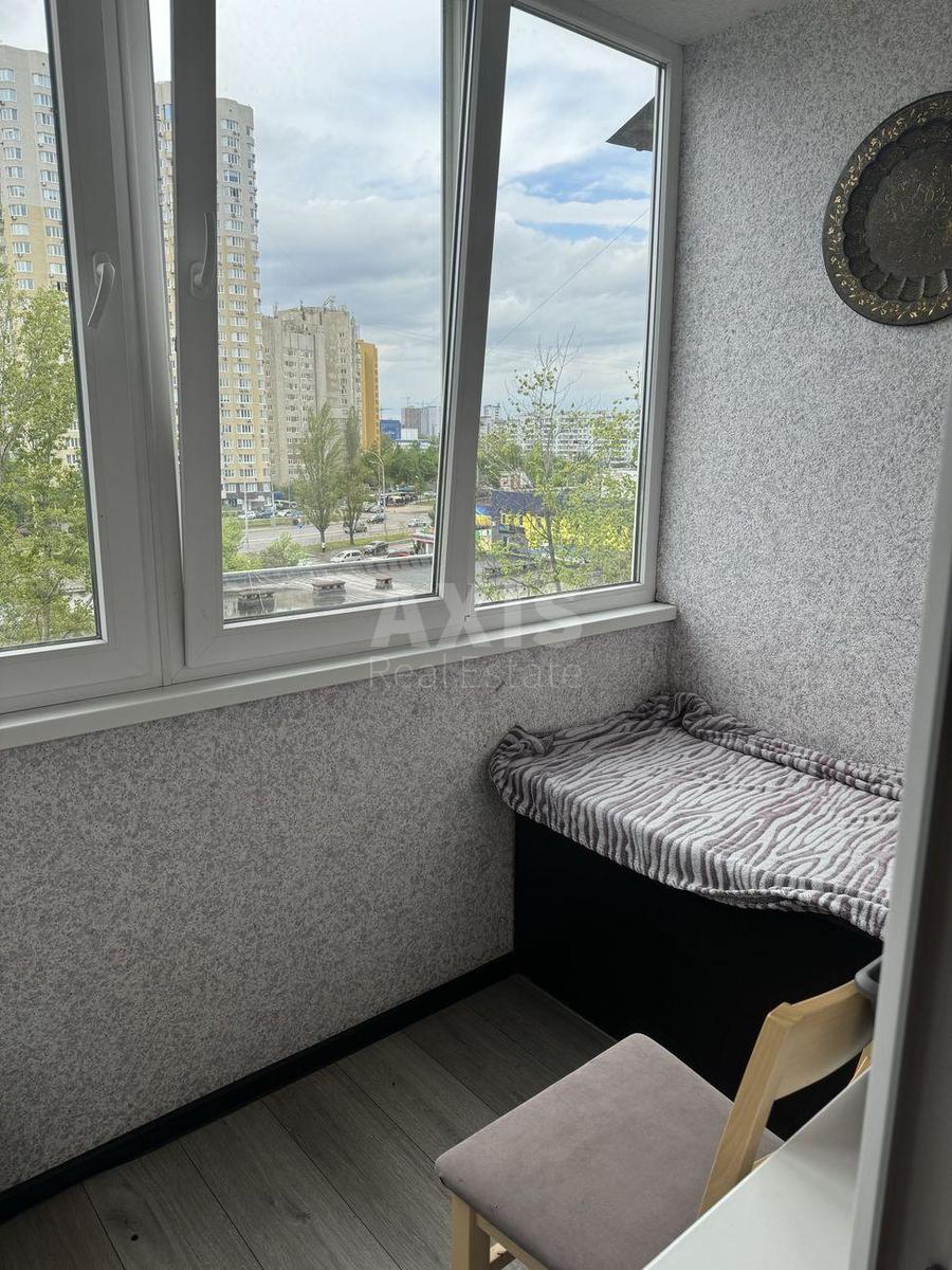 2k apartment vul. Malynovs'kogo Marshala 77