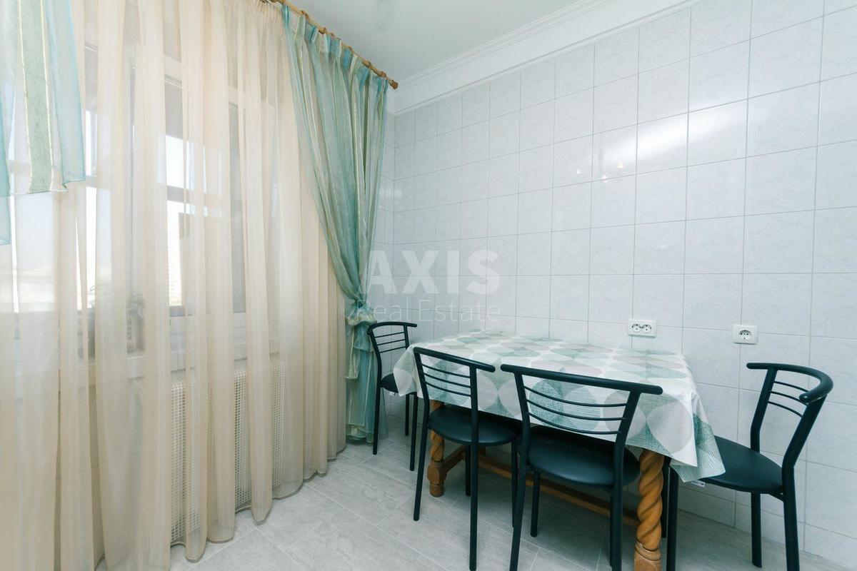 2k apartment vul. Polovec'ka 7/132