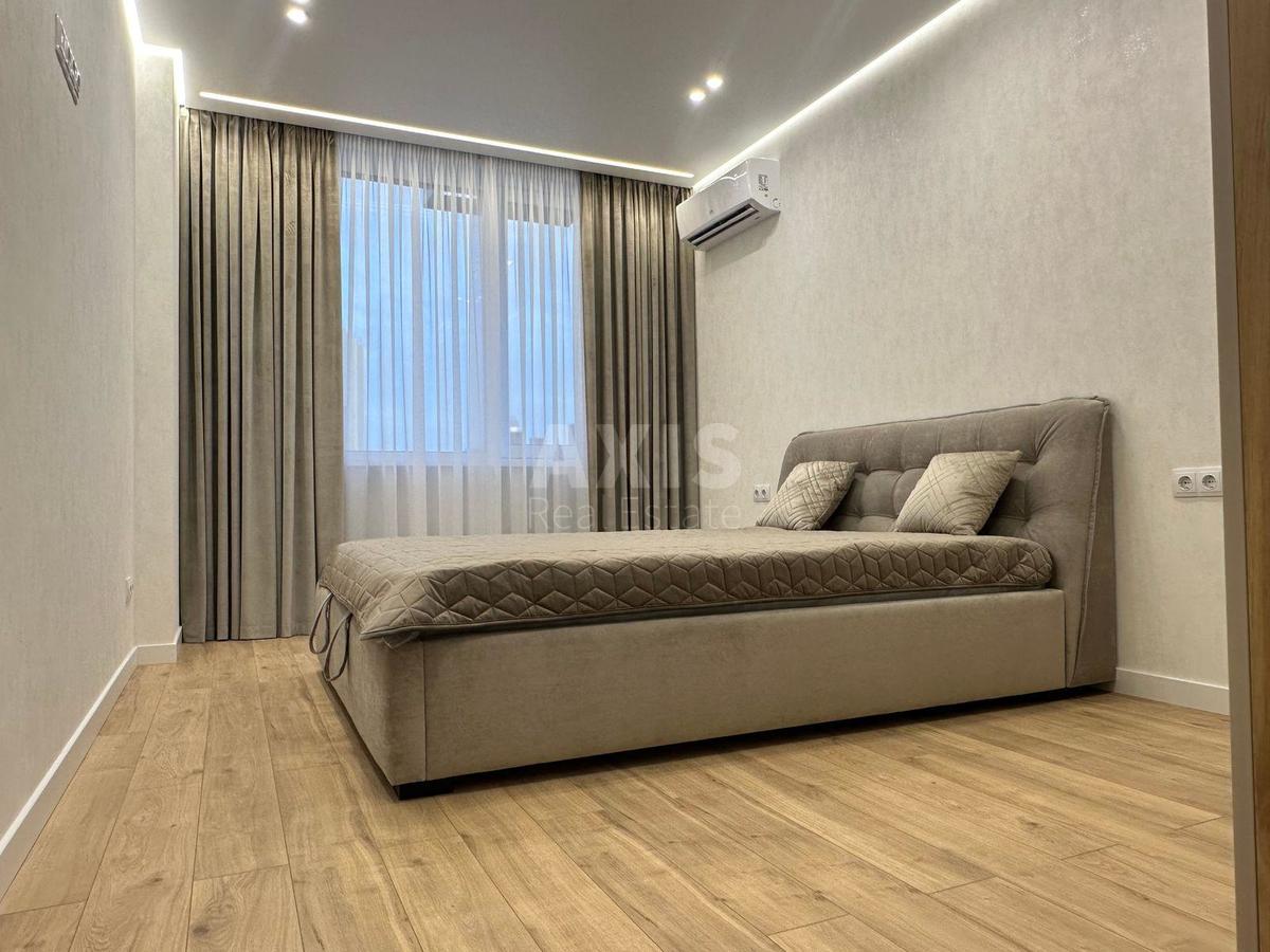 1k apartment vul. Rodyny Kristeriv 203