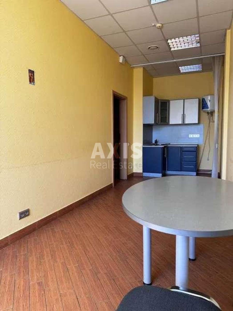 Office vul. Dmytrivs'ka 44А, 330m2319569