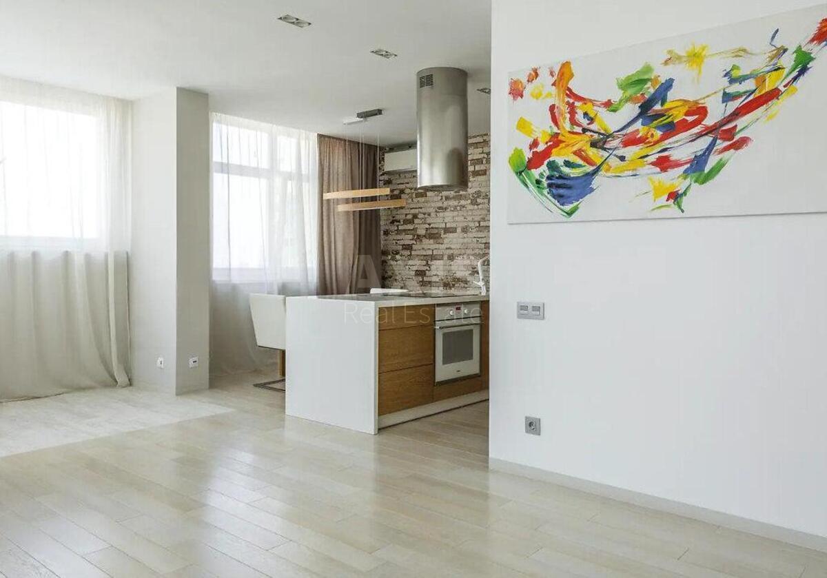 3k apartment vul. Voskresens'ka 14Б620380