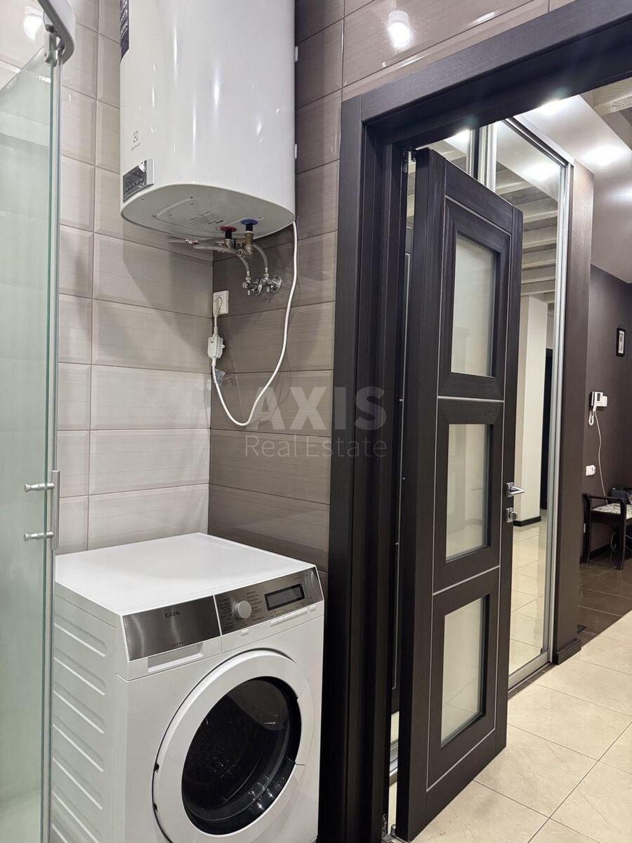 2k apartment vul. Yulia Zdanovska 71Г6211815