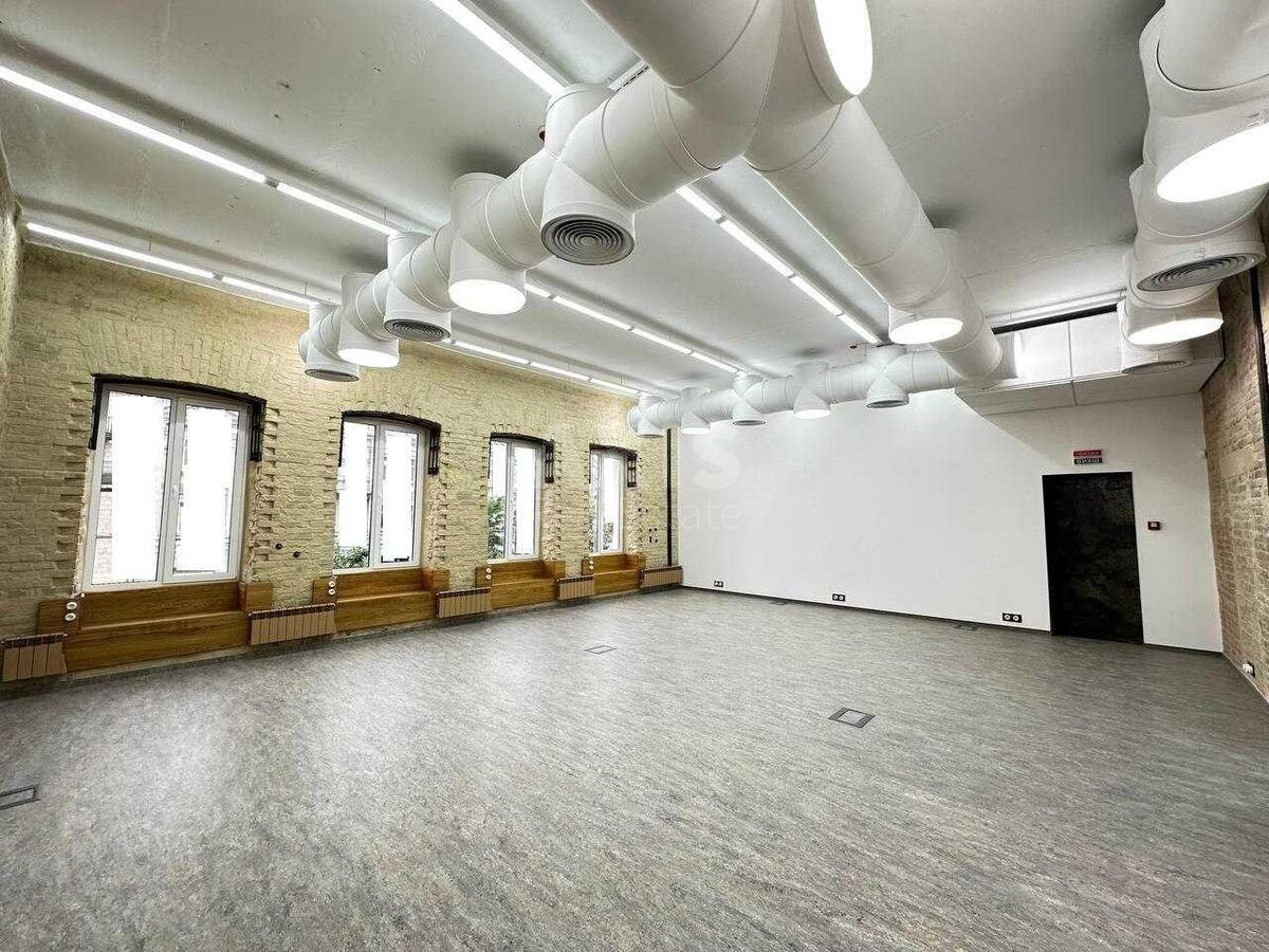 Office vul. Velyka Vasyl'kivs'ka 15, 420m29