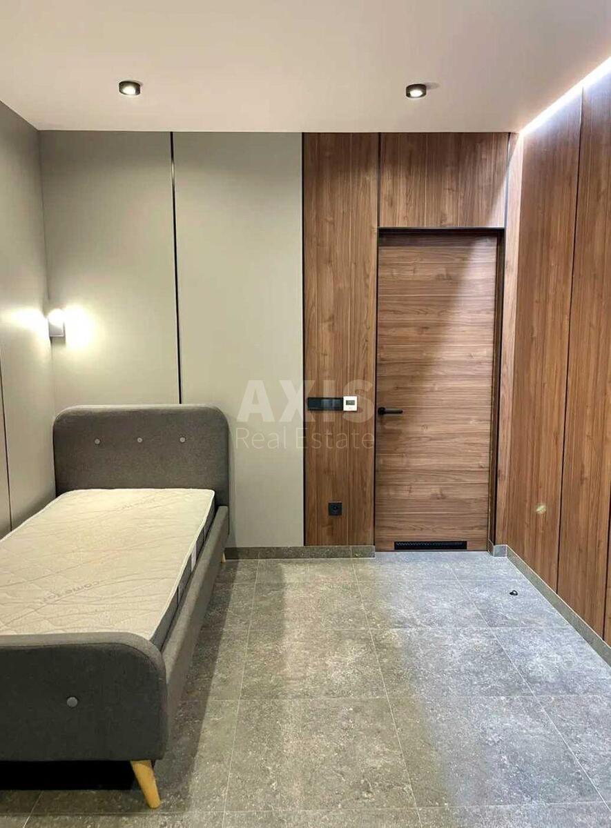 3k apartment nab. Dniprovs'ka 18629163