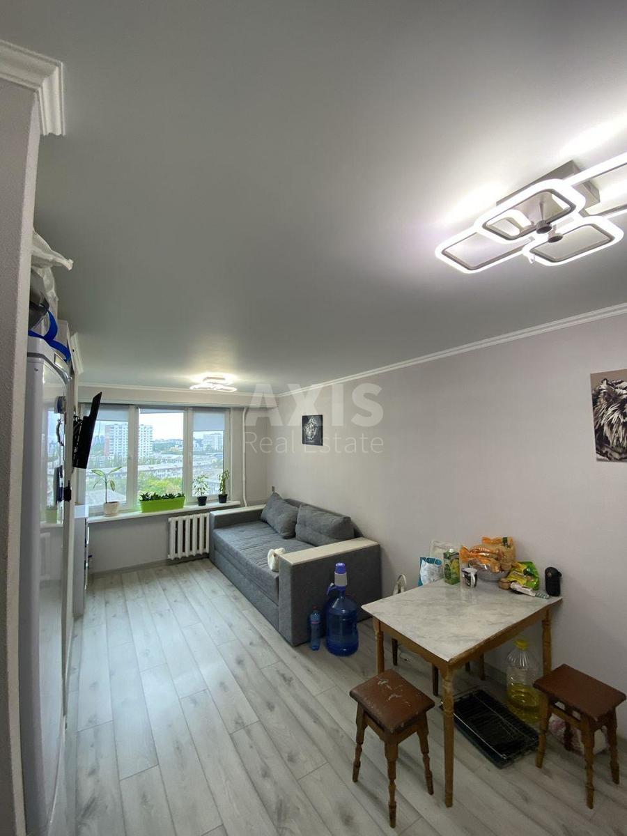1k apartment vul. Myropil's'ka 16Б7
