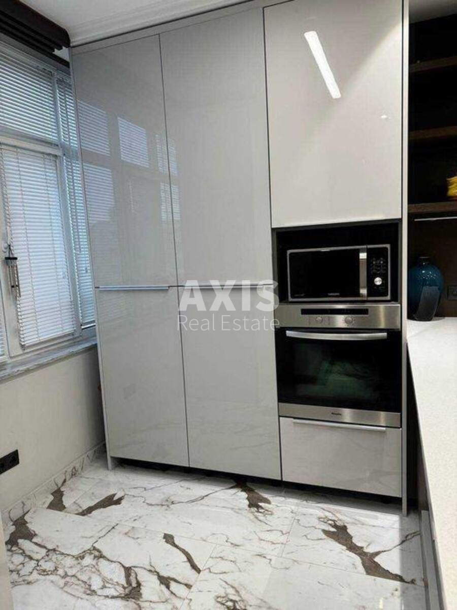 3k apartment vul. Lypkivs'kogo Vasylja Mytropolyta 37в5