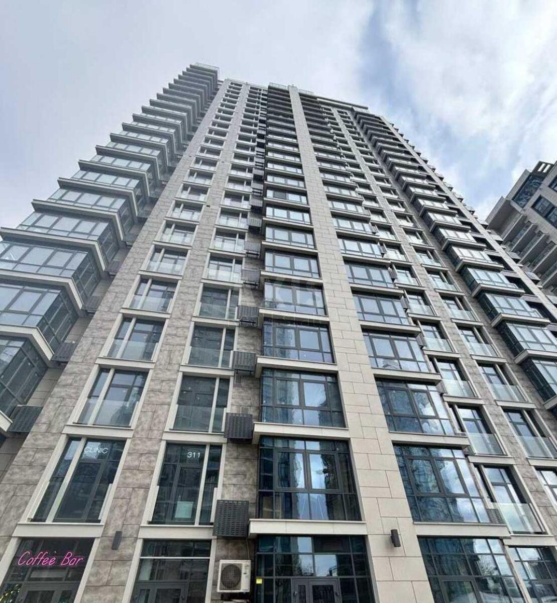 4k apartment vul. Dragomyrova Myhajla 20