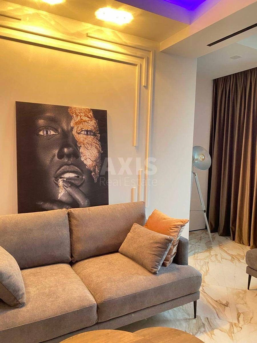 3k apartment vul. Dragomyrova Myhajla 14Б3