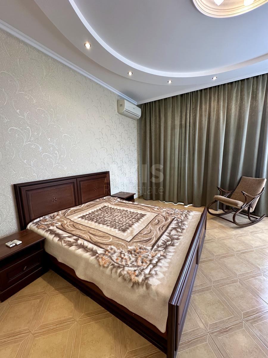 3k apartment vul. Staronavodnyc'ka 6Б637457