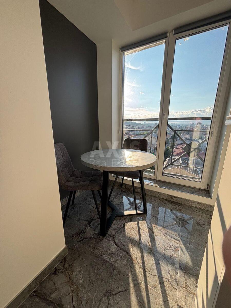 1k apartment vul. Kostjantynivs'ka 138