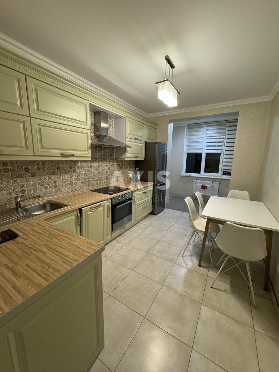1k apartment vul. Parkovo-Syrec'ka 12Г