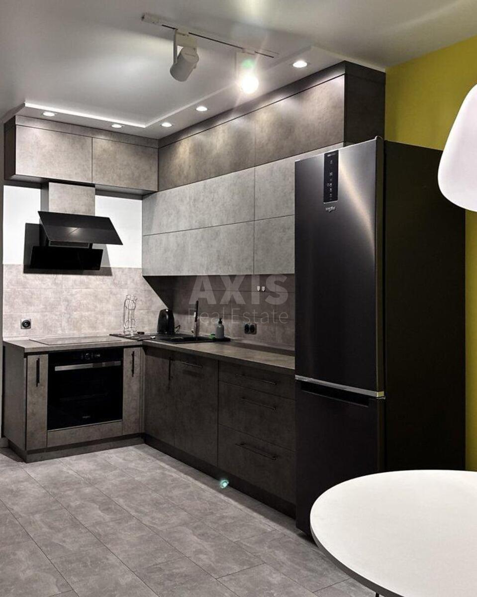 2k apartment vul. Oleksandra Olesja 3