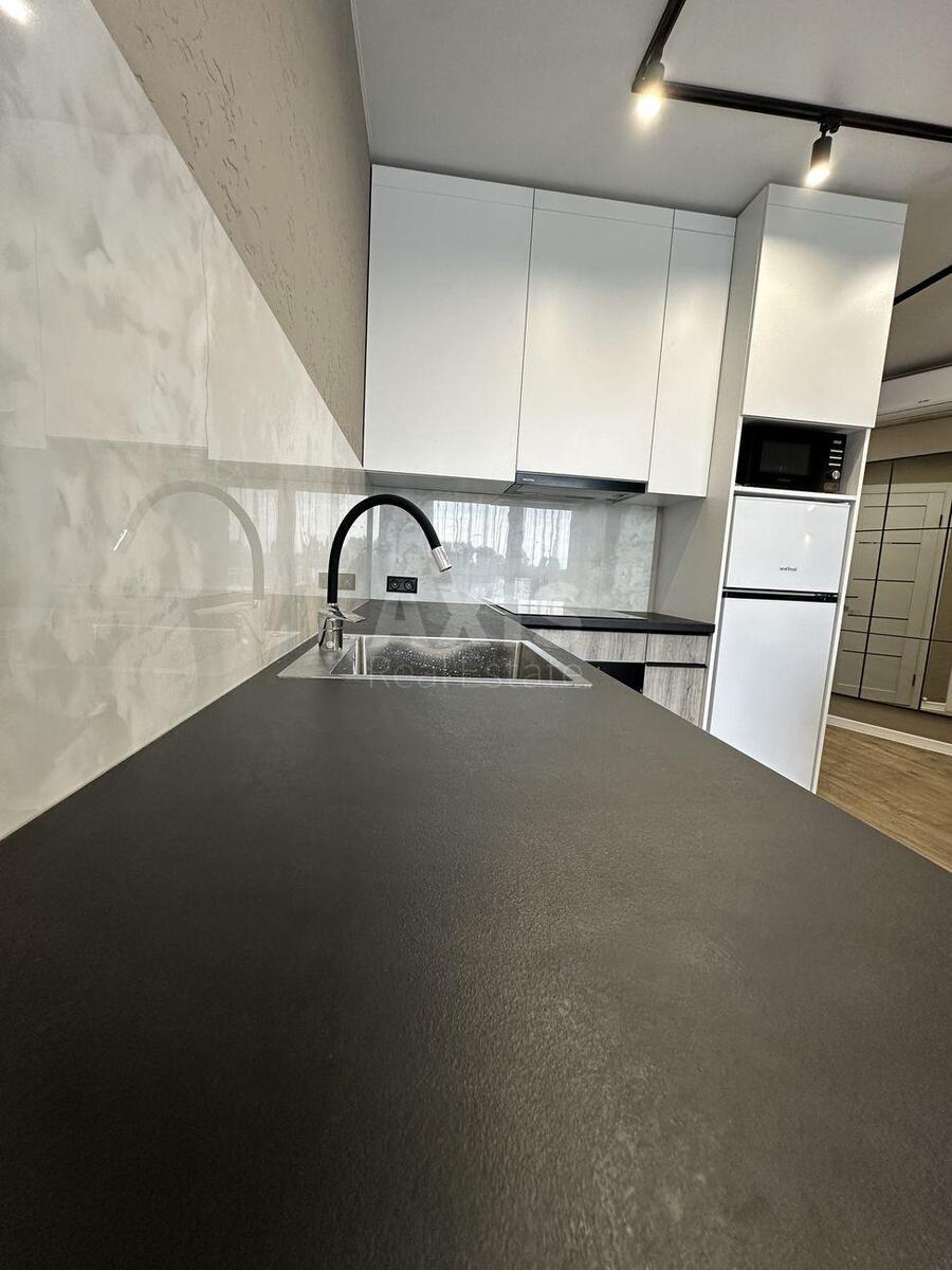 1k apartment vul. Prychal'na 14613678