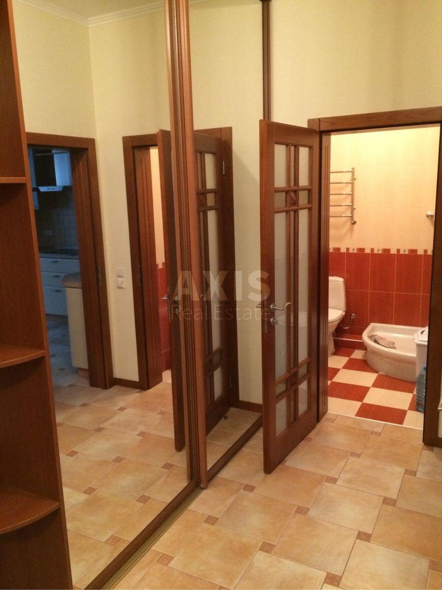 2k apartment vul. Dmytrivs'ka 695