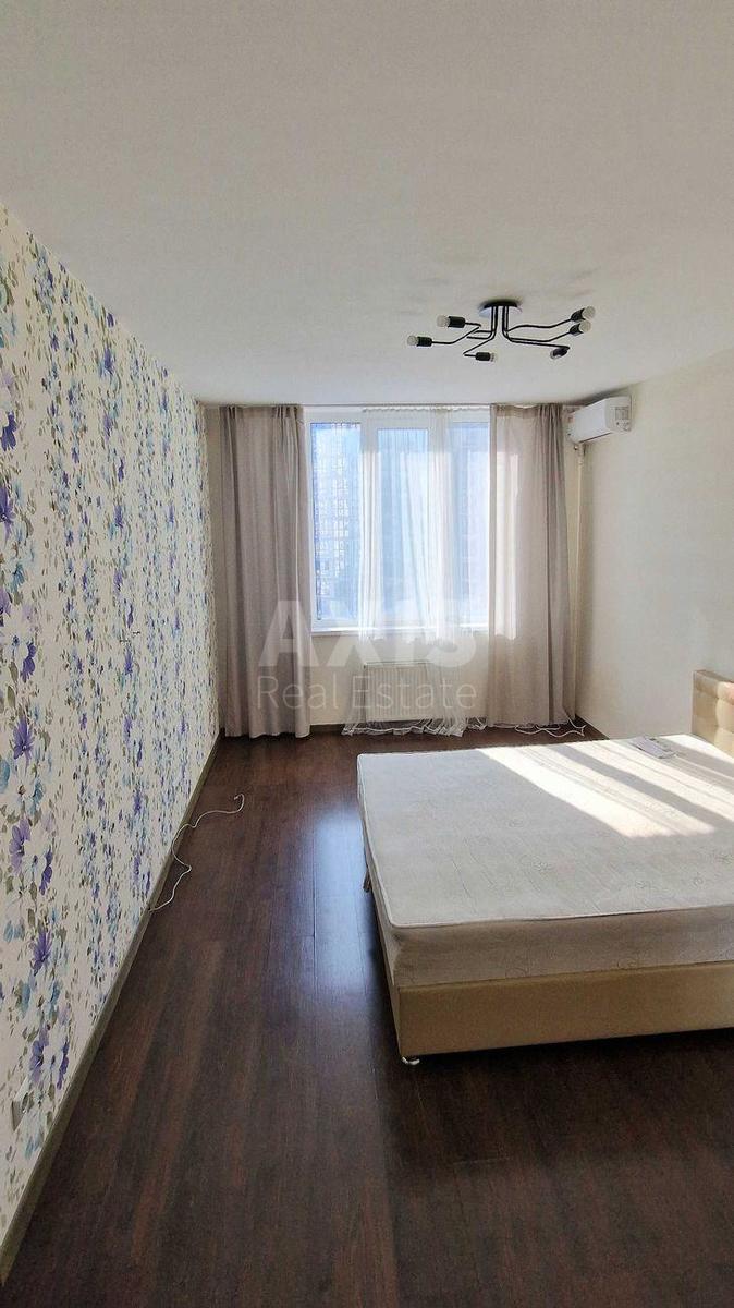 1k apartment vul. Urlivs'ka 233
