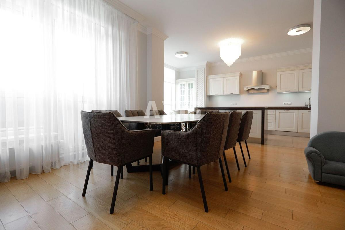3k apartment vul. Dragomyrova Myhajla 181