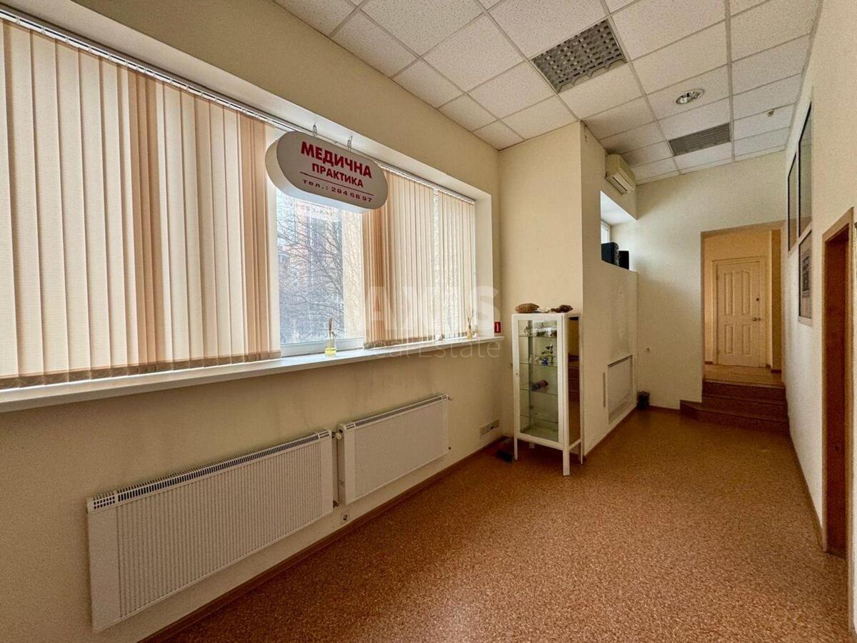 Office bul. Lesi Ukrai'nky 21А, 68m2621024