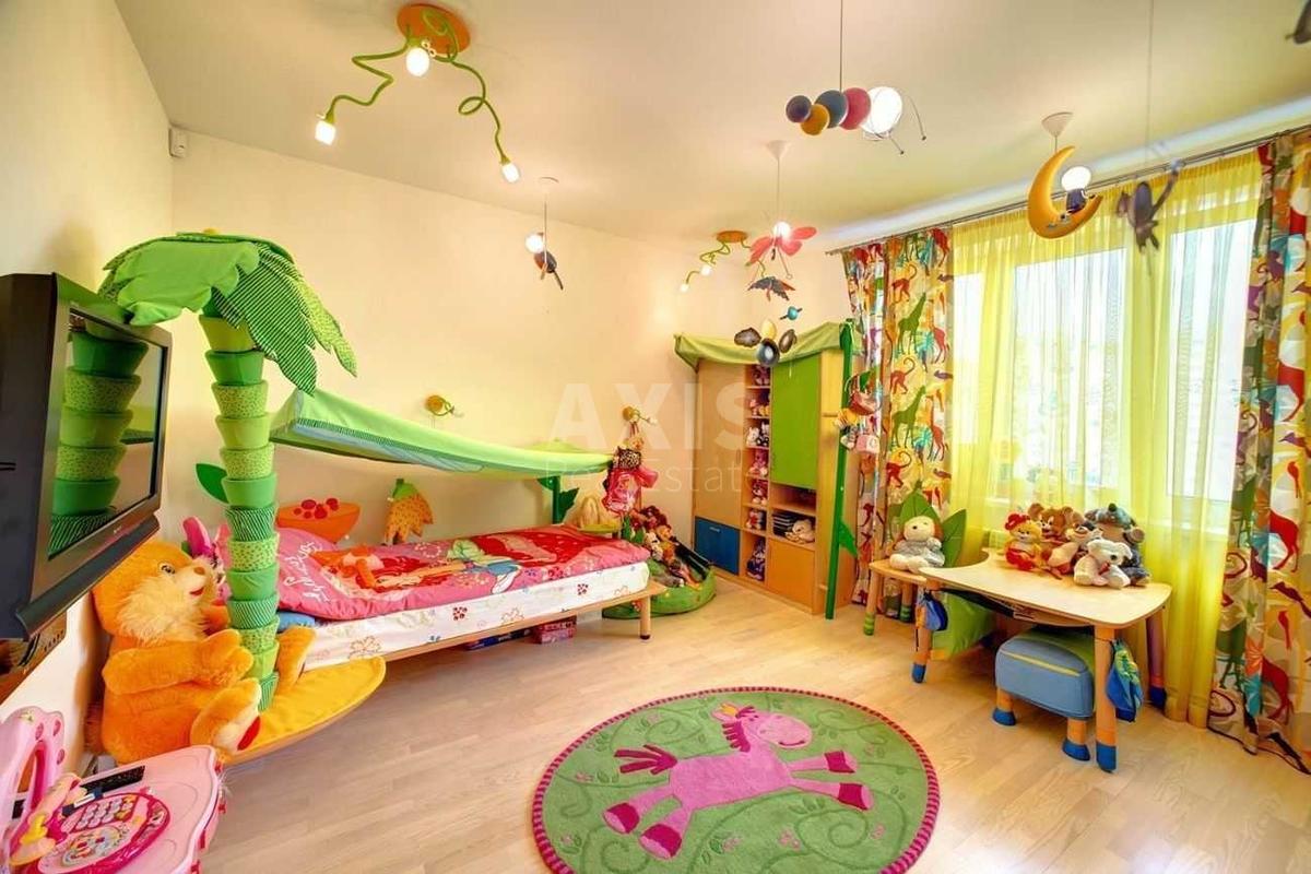 3k apartment vul. Urlivs'ka 305