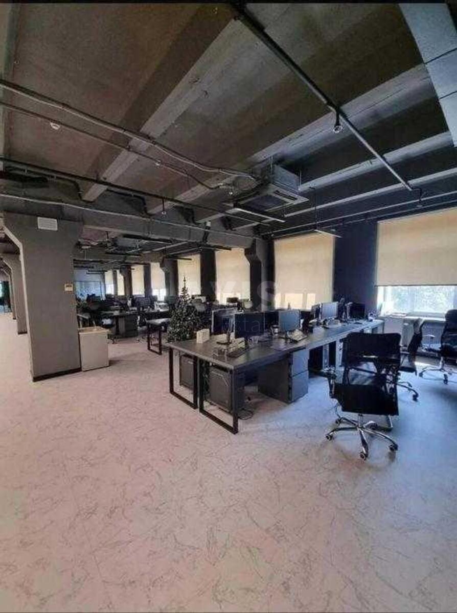 Office vul. Degtjarivs'ka 27, 750m25